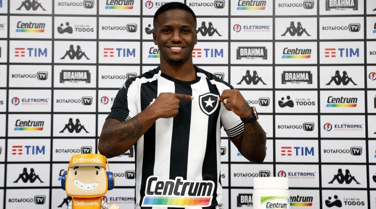 Jonathan: à disposição de Enderson Moreira (Foto: Vitor Silva/Botafogo/Divulgação)
