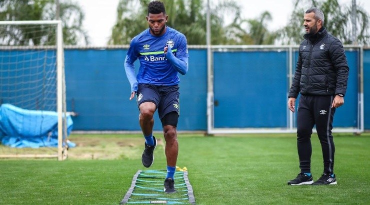 Borja: apresentado oficialmente e já à disposição de Felipão (Foto: Lucas Uebel/Grêmio/Divulgação)