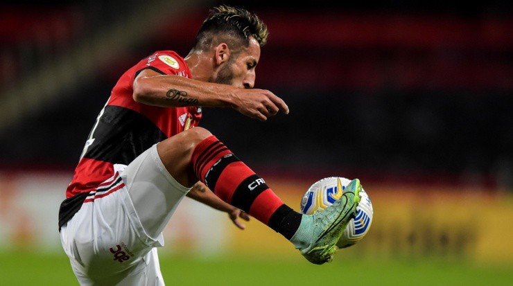 Isla: sem condições de jogo (Foto: Thiago Ribeiro/AGIF)