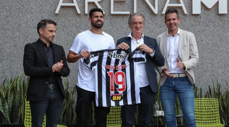 Diego Costa: apresentado oficialmente (Foto: Divulgação/Atlético)