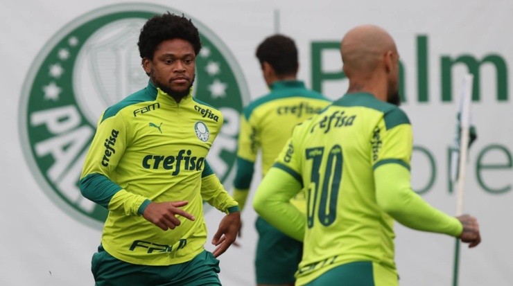 Atacante não deixou o banco nas últimas partidas (Foto: Cesar Greco/Palmeiras/Divulgação)