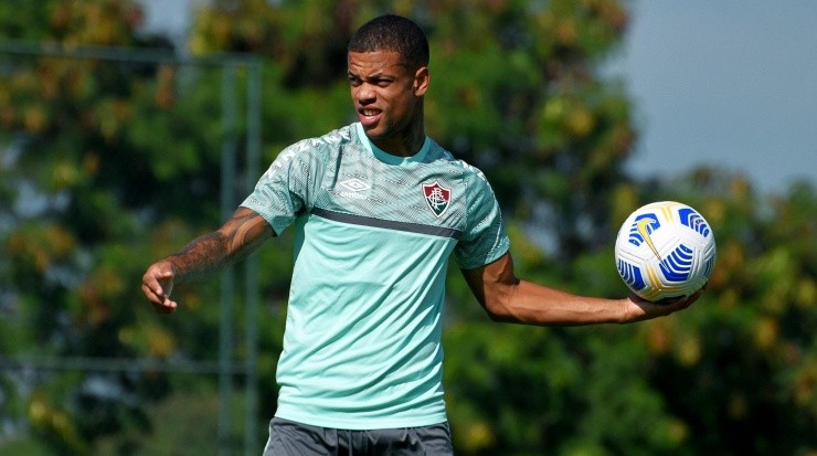 Caio Paulista: segue afastado por conta de lesão ( (FOTO: LUCAS MERÇON / FLUMINENSE F.C. / DIVULGAÇÃO)