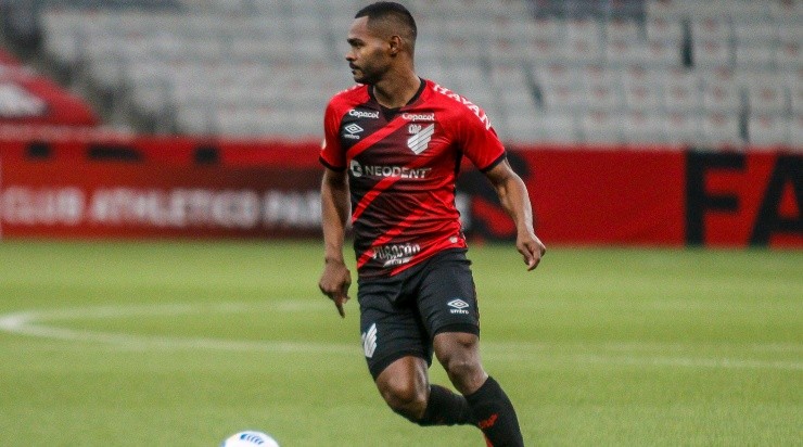 Nikão: suspenso (Foto: Gabriel Machado/AGIF)