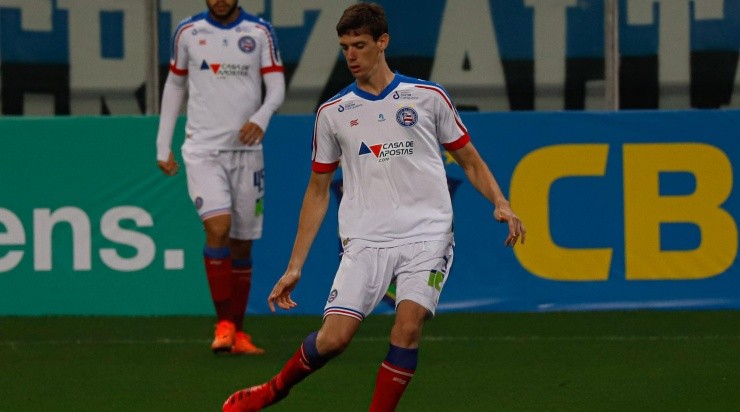 Conti: suspenso pelo terceiro cartão amarelo (Foto: Maxi Franzoi/AGIF)