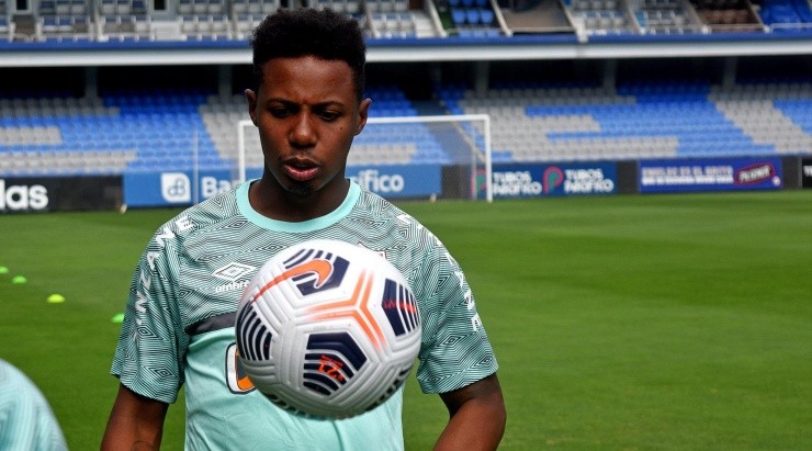 Wellington: favorito para atuar na vaga de André (FOTO: MAILSON SANTANA/FLUMINENSE FC/DIVULGAÇÃO)