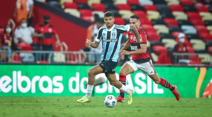 Sarará: boa atuação no Maracanã (Foto: Lucas Uebel/Grêmio/Divulgação)