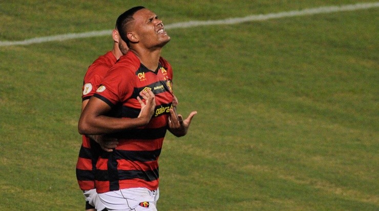 Comemoração dos jogadores do Sport (Foto: Jhony Pinho/AGIF)