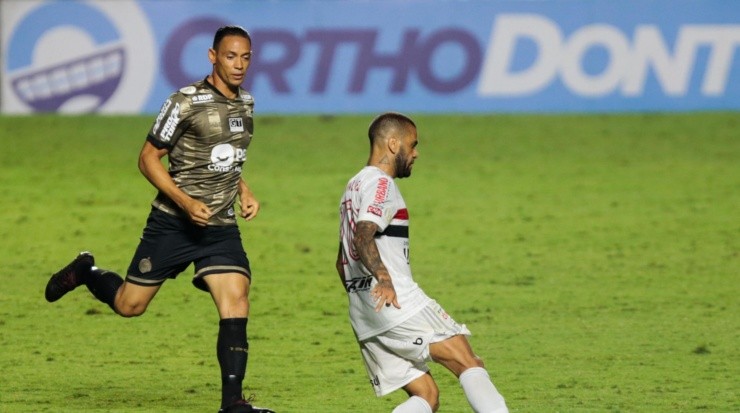 Daniel Alves pode ser jogador do Flamengo nos próximos dias. Foto:Marcello Zambrana/AGIF
