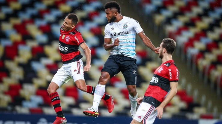 De cabeça, Borja decidiu o duelo no Maracanã (Foto: Lucas Uebel/Grêmio/Divulgação) De cabeça, Borja decidiu o duelo no Maracanã (Foto: Lucas Uebel/Grêmio/Divulgação)