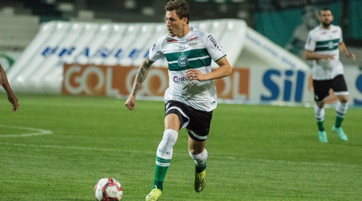 Biro: retorna de suspensão (Foto: Robson Mafra/AGIF) Biro: retorna de suspensão (Foto: Robson Mafra/AGIF)