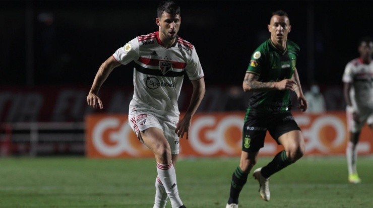 Calleri: ainda depende de evolução física (Foto: Rubens Chiri / saopaulofc / Divulgação)