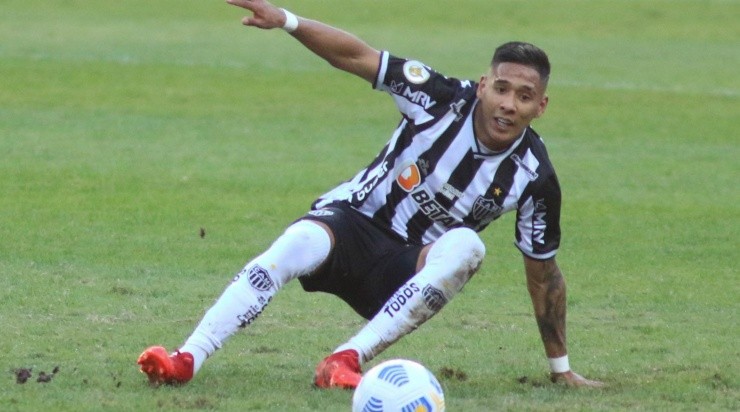 O meia é um dos destaques do time (Foto: Fernando Moreno/AGIF)