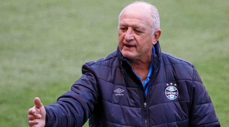 Felipão: não deve mexer no time titular (Foto: API/AGIF)