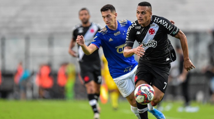 Léo Jabá: novamente à disposição (Foto: Thiago Ribeiro/AGIF)