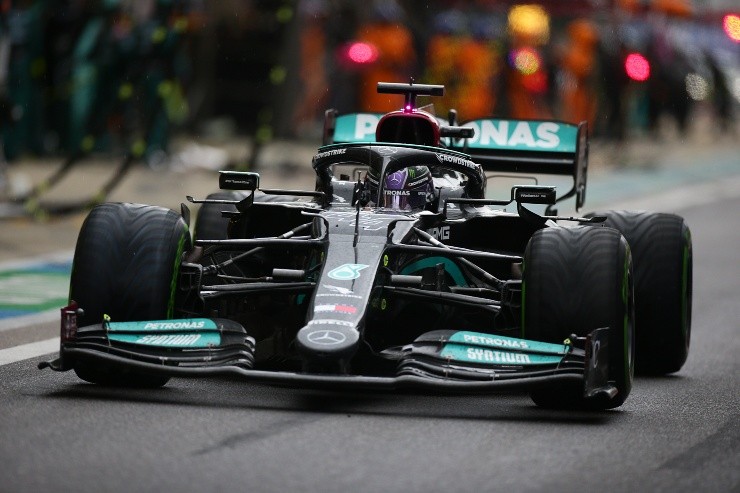 Hamilton venceu mais uma e assumiu a liderança. (Foto: Getty Images)