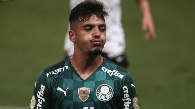 Gabriel Menino, volante do Palmeiras (Foto: Ettore Chiereguini/AGIF)