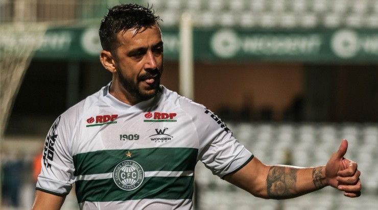 Robinho também não enfrentará o Remo. Foto:Robson Mafra/AGIF