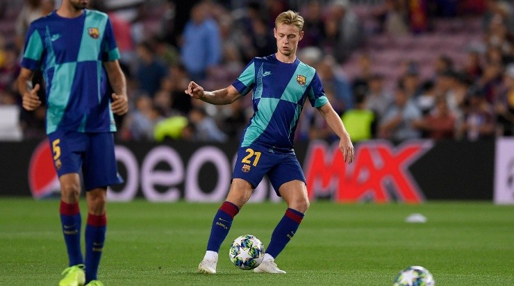 De Jong: saiu em defesa do treinador (Foto: Alex Caparros/Getty Images/Divulgação)