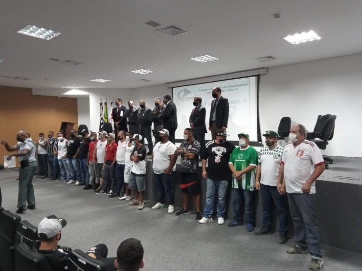 Reunião com o Choque, Polícia Militar, Ministério Público e integrantes das torcidas organizadas. (Foto: Divulgação)
