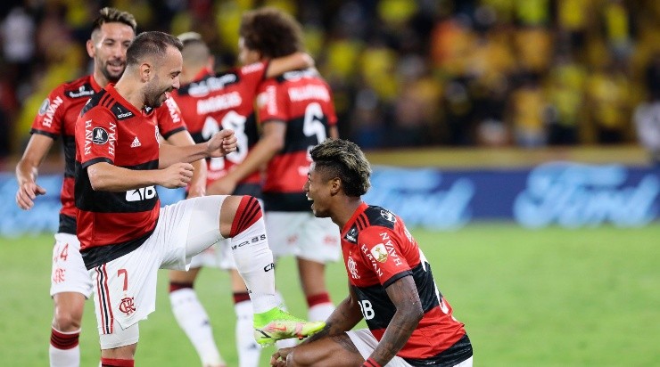 Comemoração dos jogadores do Flamengo (Foto: Getty Images)