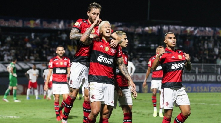 Comemoração dos jogadores do Flamengo (Foto: Getty Images)