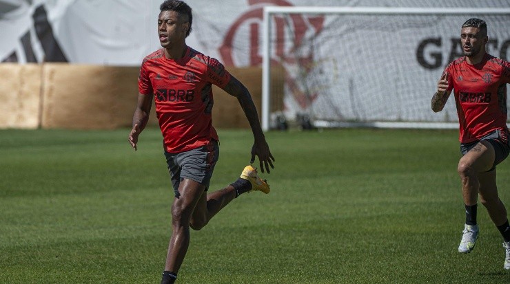 Foto: Alexandre Vidal/Flamengo/Divulgação - Bruno Henrique e Arrascaeta: desfalcam o time na Arena da Baixada