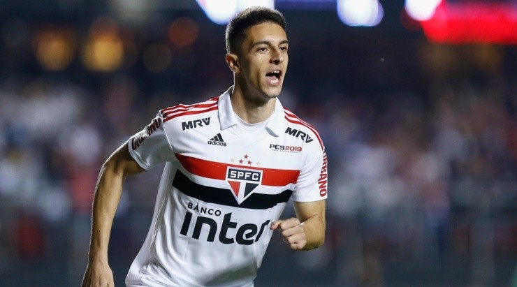 Foto: Marcello Zambrana/AGIF - Shaylon foi escolhido por Ceni para entrar na vaga de Orejuela. Foto: Marcello Zambrana/AGIF - Shaylon foi escolhido por Ceni para entrar na vaga de Orejuela.