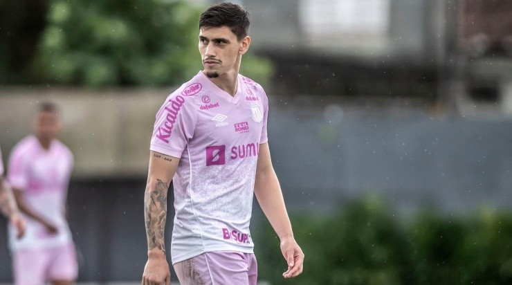 Foto: Ivan Storti/Santos FC/Divulgação - Velázquez: dúvida para o meio de semana