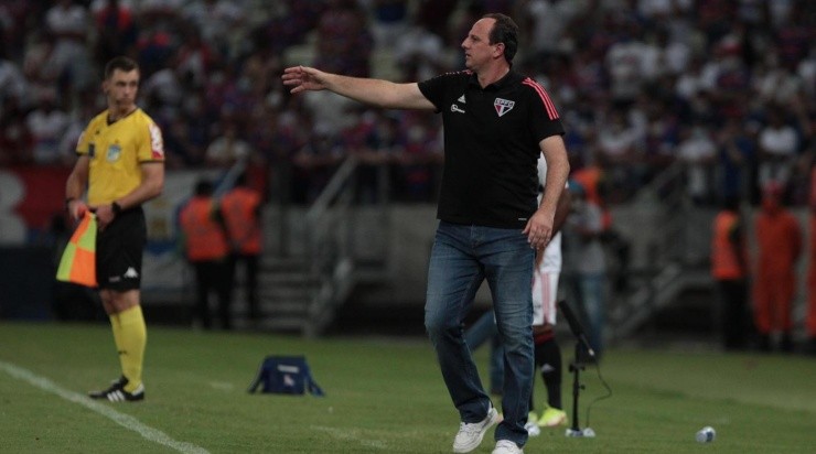 Foto: Rubens Chiri / saopaulofc.net / Divulgação - Ceni: aguarda evolução física para escalar Benítez por mais minutos