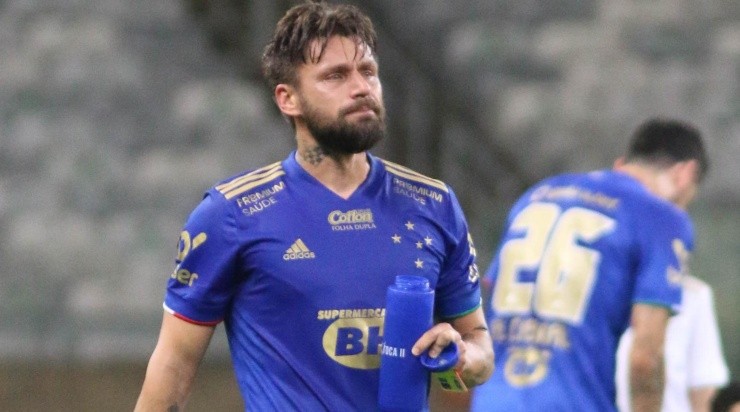 Foto: Fernando Moreno/AGIF - O atacante encerrou a carreira vestindo a camisa do Cruzeiro