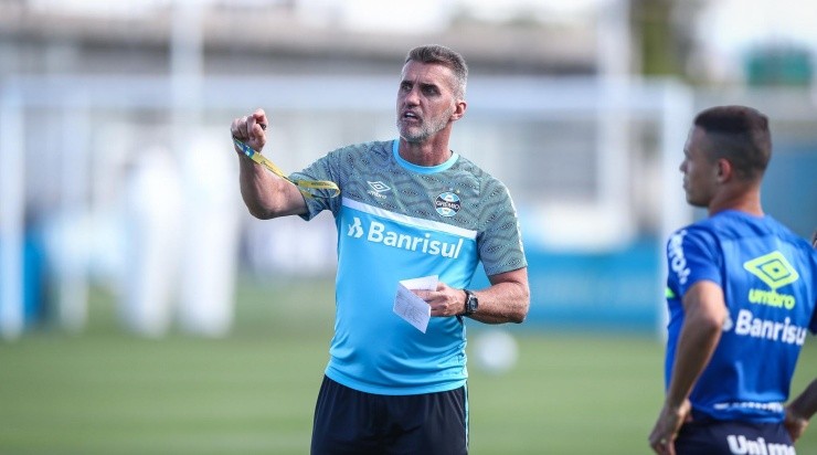 Foto: Lucas Uebel/Grêmio/Divulgação - Mancini: vem compartilhando as decisões com o grupo