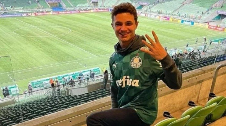Lando Norris esteve no Allianz Parque na vitória do Palmeiras contra o Atlético Goianiense por 4 a 0. Foto: Reprodução Instagram Lando Norris