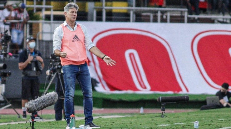 Foto: Guilherme Drovas/AGIF - Renato deve o time com 100% dos reservas.