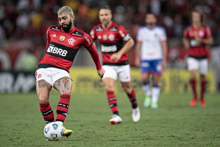 Jorge Rodrigues/AGIF - Gabi marca contra o Bahia, pelo Brasileirão.
