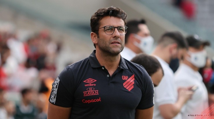 Foto: Fabio Wosniak/athletico.com.br/Divulgação - O treinador ficou satisfeito com a atuação dos reservas do Furacão