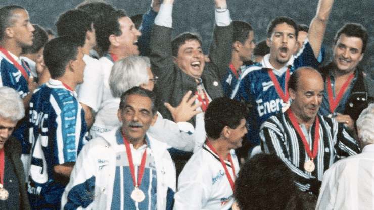 Foto: Arquivo site oficial Cruzeiro EC. - Jogadores festejando o título da Libertadores.