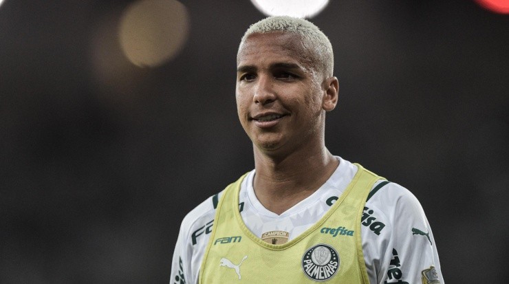 Foto: Thiago Ribeiro/AGIF - Deyverson é uma das apostas de Marcos diante do Flamengo. Foto: Thiago Ribeiro/AGIF - Deyverson é uma das apostas de Marcos diante do Flamengo.