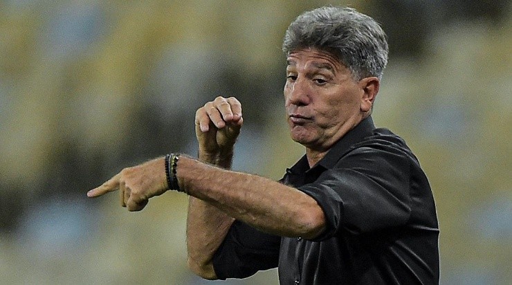 Foto: Thiago Ribeiro/AGIF - Treinador segue pressionado no Flamengo.