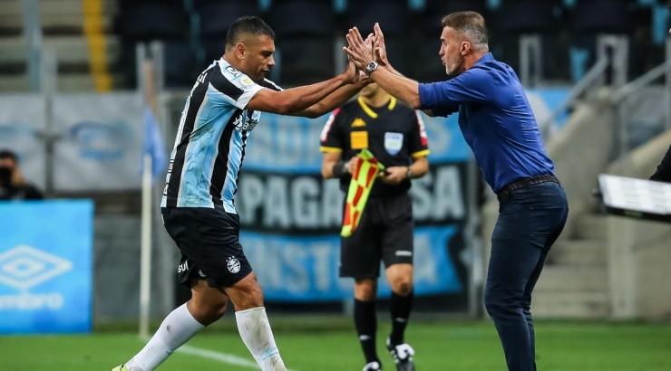 Foto: Pedro H. Tesch/AGIF - Jogo contra o Bahia é muito importante para o Grêmio.
