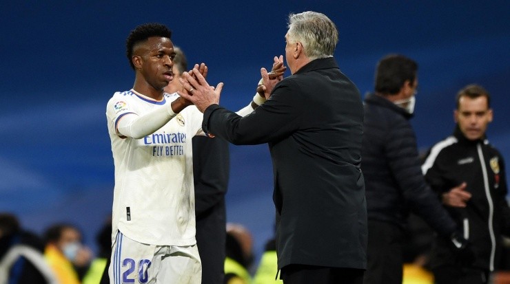 Foto: Denis Doyle/Getty Images/Espanha - Vinícius Júnior e Ancelotti: o treinador exaltou o brasileiro