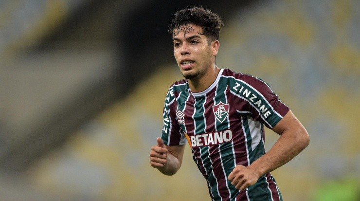 Foto: Thiago Ribeiro/AGIF - Nonato deve ser comprado pelo Flu junto ao Inter. Foto: Thiago Ribeiro/AGIF - Nonato deve ser comprado pelo Flu junto ao Inter.