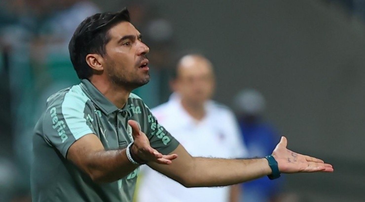Foto: Marcello Zambrana/AGIF - Neto fez críticas, mas enalteceu o trabalho de Abel Ferreira na final da Libertadores.