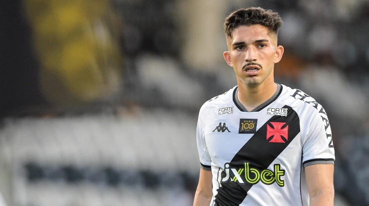 Foto: Thiago Ribeiro/AGIF - Andrey não será reforço do Internacional.