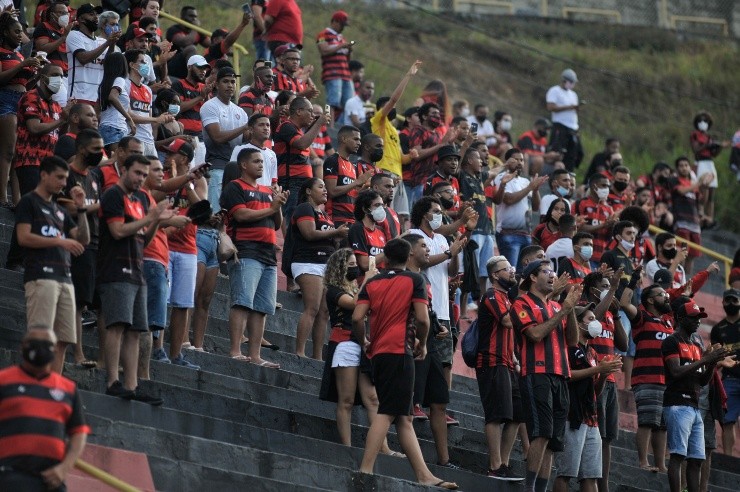 Jhony Pinho/AGIF - Torcedores do Vitória vão empurrar o clube de volta a Série B.