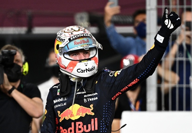 Clive Mason/Getty Images - Max Verstappen pode ser campeão neste domingo Clive Mason/Getty Images - Max Verstappen pode ser campeão neste domingo