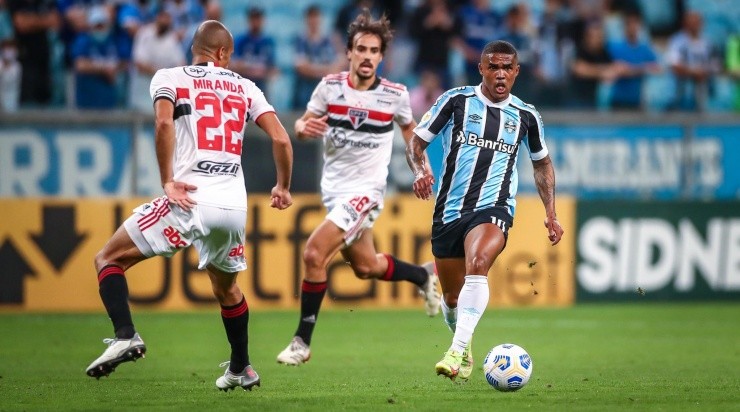 Foto: Lucas Uebel/Grêmio/Divulgação - O camisa 10 não estará à disposição contra o Corinthians Foto: Lucas Uebel/Grêmio/Divulgação - O camisa 10 não estará à disposição contra o Corinthians