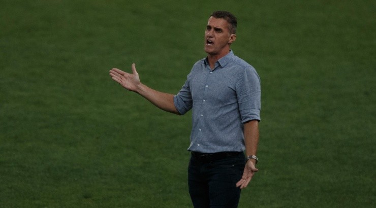 Foto: Ettore Chiereguini/AGIF - Treinador pode amargar o sexto rebaixamento da carreira.