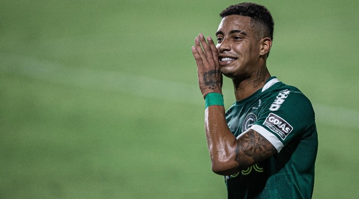 Foto: Heber Gomes/AGIF - Alef Manga: foi destaque no Goiás em 2021