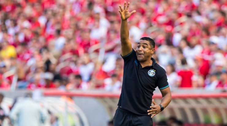 Foto: Jeferson Guareze/AGIF - Roger pode retornar ao Grêmio.