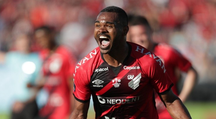 Foto: FocoUy/AGIF - Nikão pode assinar em breve com o Verdão.